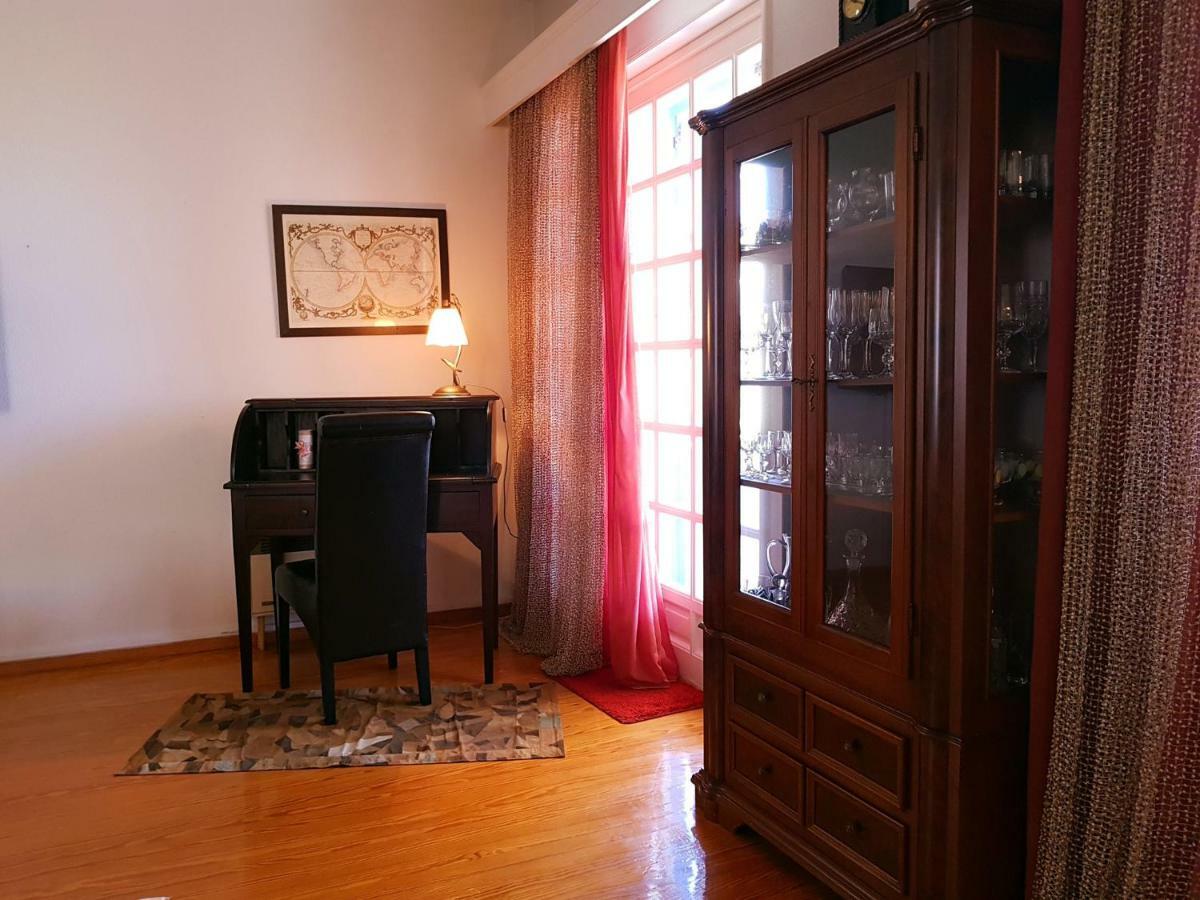 Blue. Two Storey House, 100 Meters From Sea Holiday home